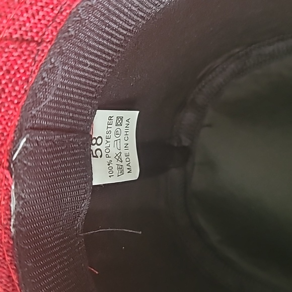 Red Hat - Picture 2 of 4